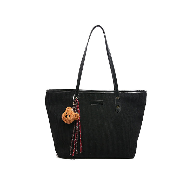 Damen elegante Tragetasche mit verspieltem Anhänger Nord Taschen