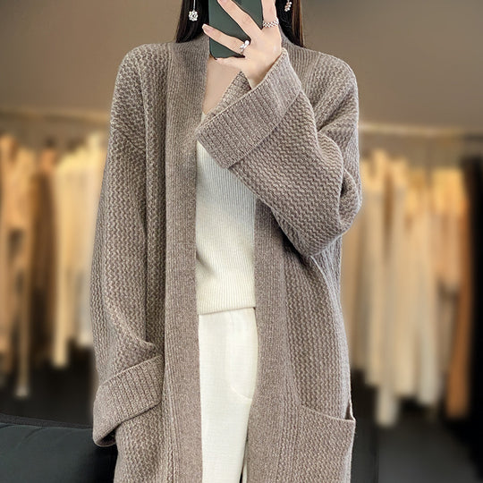 Damen Langer Oversize-Strickcardigan mit Strukturmuster und aufgesetzten Taschen Nord Taschen