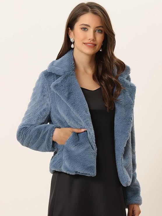 Damen Kurzblouson aus samtigem Faux‑Fur mit fallendem Revers und figurfreundlichem Cropped‑Schnitt Nord Taschen