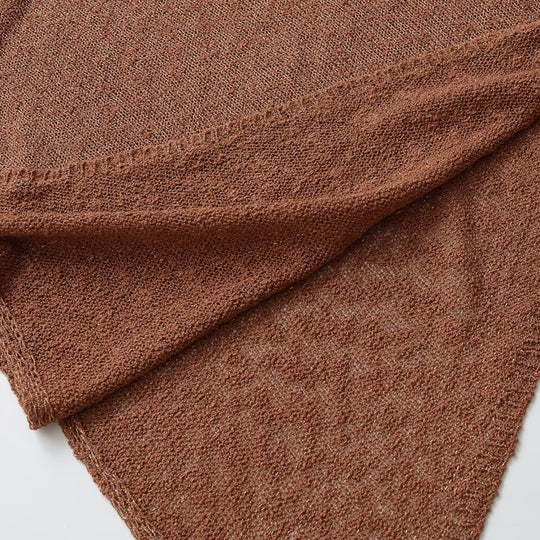 Damen Leichter Strickponcho mit asymmetrischem Saum und weitem Rundhalsausschnitt Nord Taschen