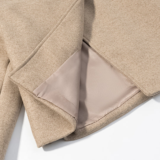 Damen Kurzgeschnittene Woll-Boxyjacke mit asymmetrischer Knopfleiste Nord Taschen