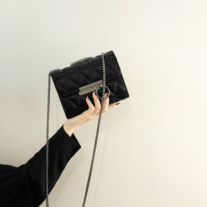 Damen Clutch-Tasche mit eleganter Steppung und feinem Kettenriemen Nord Taschen
