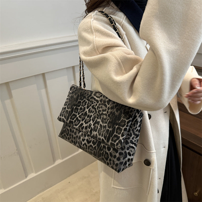 Damen elegante Clutch-Tasche im Leoparden-Look Nord Taschen