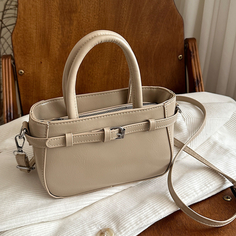 Damen Schultertasche aus strukturiertem Kunstleder mit praktischem Schulterriemen Nord Taschen