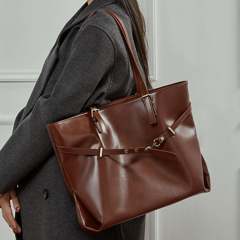 Damen elegante Tote-Tasche mit praktischem Innenaufbau und stilvollen Akzenten Nord Taschen