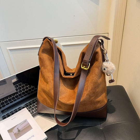 Damen elegante Hobo-Tasche aus weichem Veloursleder Nord Taschen