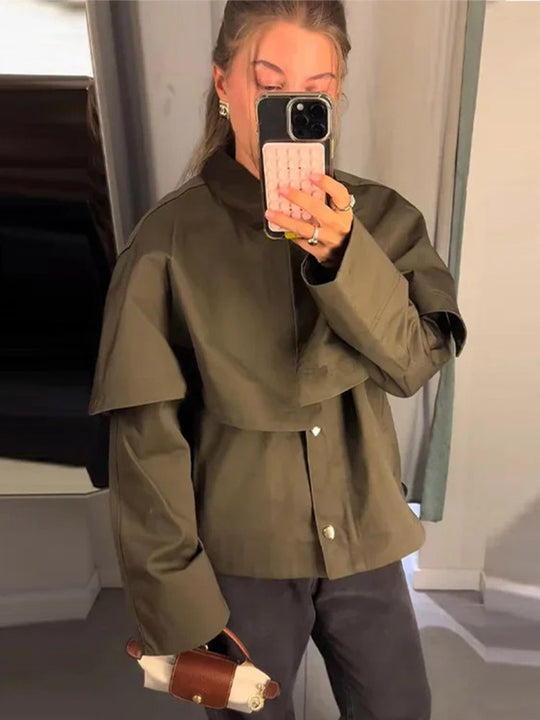 Damen Kurztrenchjacke mit Cape-Overlay und Oversize-Ärmeln Nord Taschen