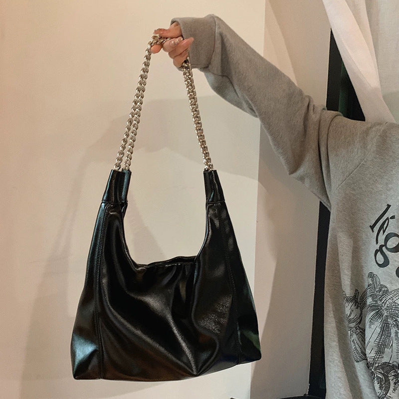 Damen Hobo-Tasche mit eleganter Kettenakzent Nord Taschen