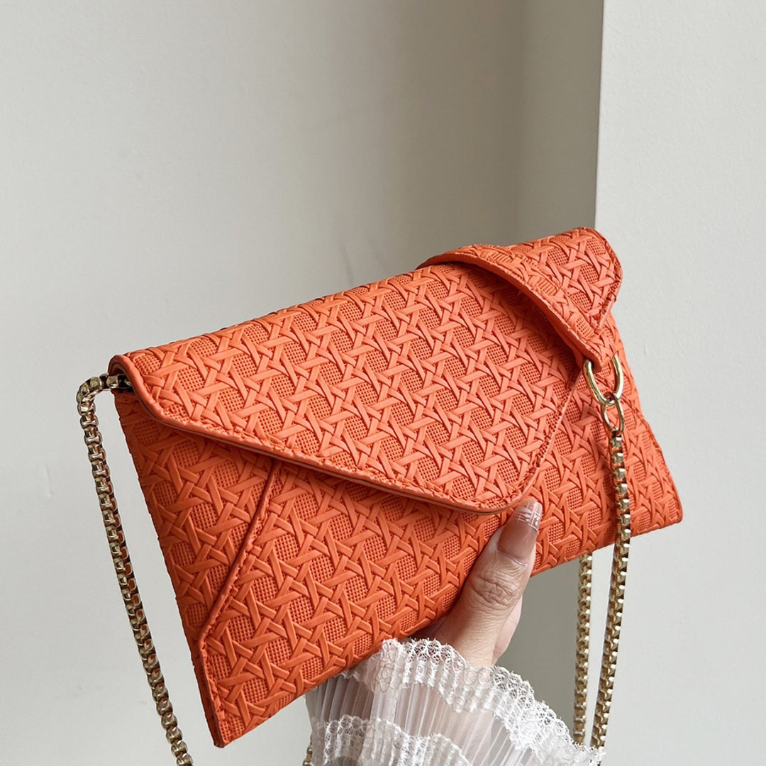 Damen Umhängetasche mit strukturiertem Design und goldenen Akzenten Nord Taschen