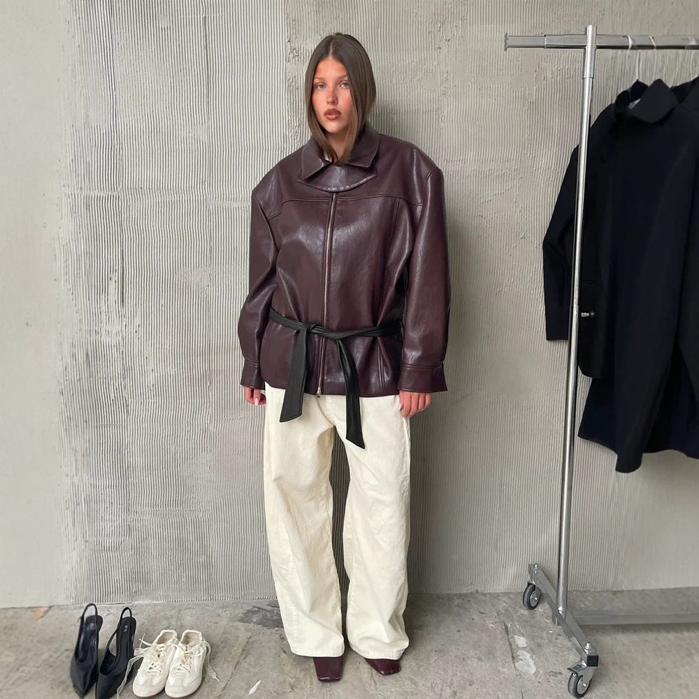 Damen Boxy-Kunstlederjacke mit hohem Stehkragen, Frontzip und Taillenschärpe Nord Taschen