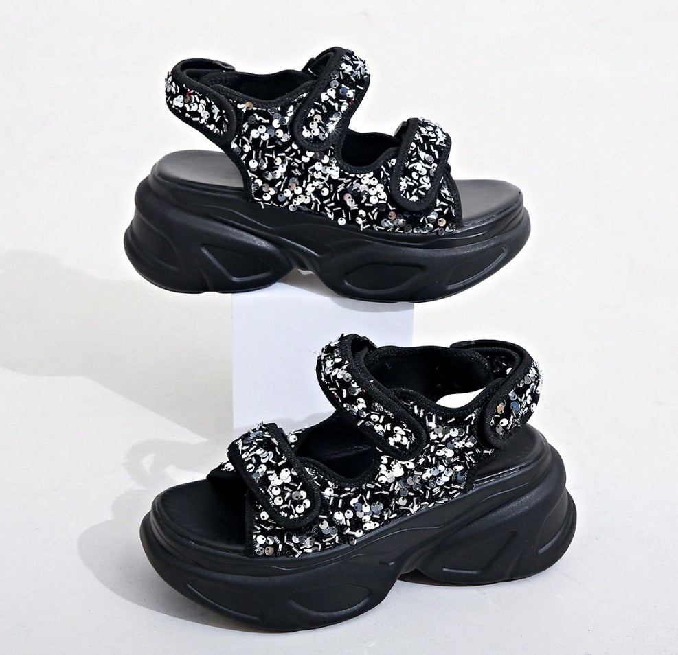 Damen Plateau-Sandalen mit verziertem Riemen und komfortabler Sohle Nord Taschen