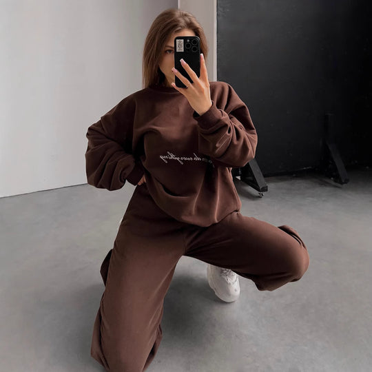 Damen lässiges Lounge-Set aus French-Terry mit oversized Cropped-Sweatshirt und hoher Taillen-Jogginghose Nord Taschen