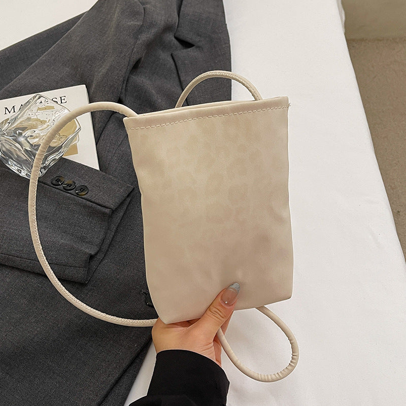 Damen Umhängetasche aus weichem Kunstleder mit modernem Leopardenmuster Nord Taschen