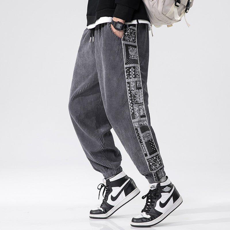 Herren Cord-Jogger mit Bandana-Seiteneinsatz, elastischem Bund, schmal zulaufender Knöcheln und geripptem Strukturstoff Nord Taschen