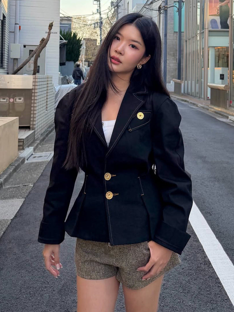 Damen Taillierter Blazer mit dekorativen Ziernähten und goldenen Schmuckknöpfen Nord Taschen