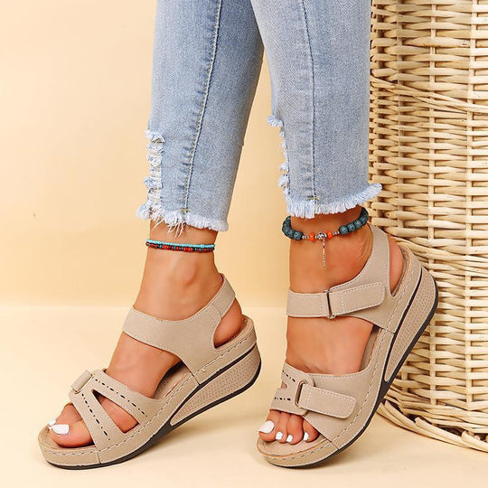 Damen bequeme Clogs mit verstellbaren Riemen und anatomischem Fußbett
