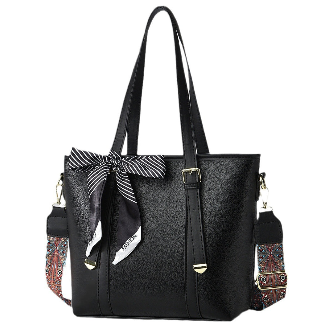 Damen Handtasche mit eleganter Form und praktischen Trageoptionen Nord Taschen