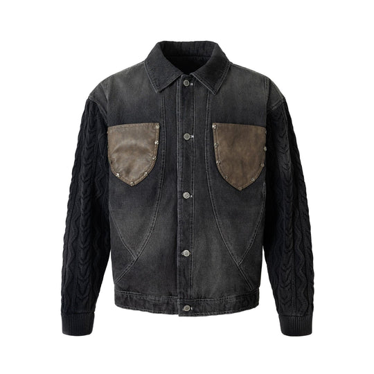 Herren Jeansjacke mit aufgesetzten Lederbrusttaschen und Zopfmusterstrickärmeln Nord Taschen