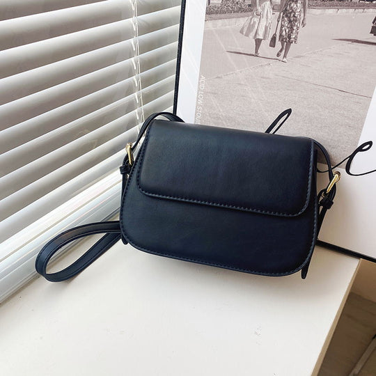 Damen Umhängetasche mit klassischer Klappenstruktur Nord Taschen