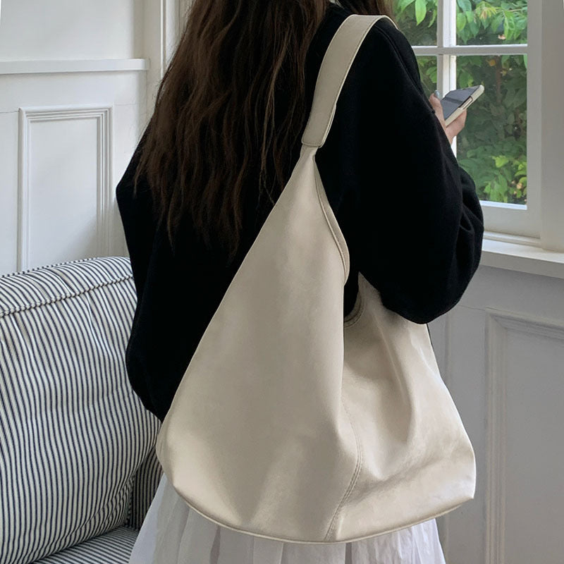 Damen Hobo-Tasche mit abnehmbarem Kosmetiktäschchen und eleganter Struktur Nord Taschen