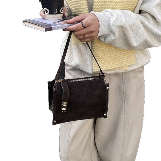 Damen elegante Schultertasche mit abnehmbarem Trageriemen und luxuriösen Details Nord Taschen