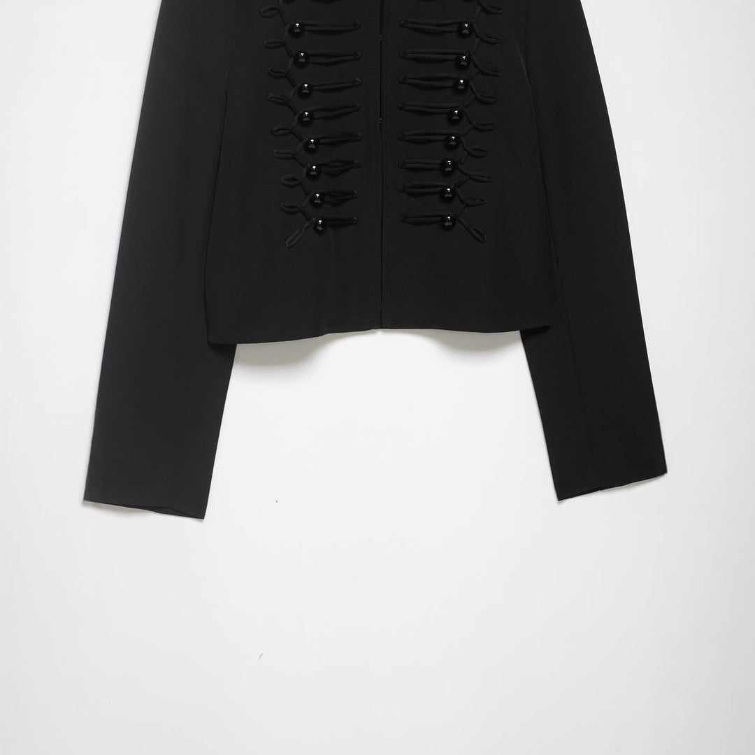 Damen Cropped Militärblazer mit Stehkragen und dekorativen Froschverschlüssen Nord Taschen