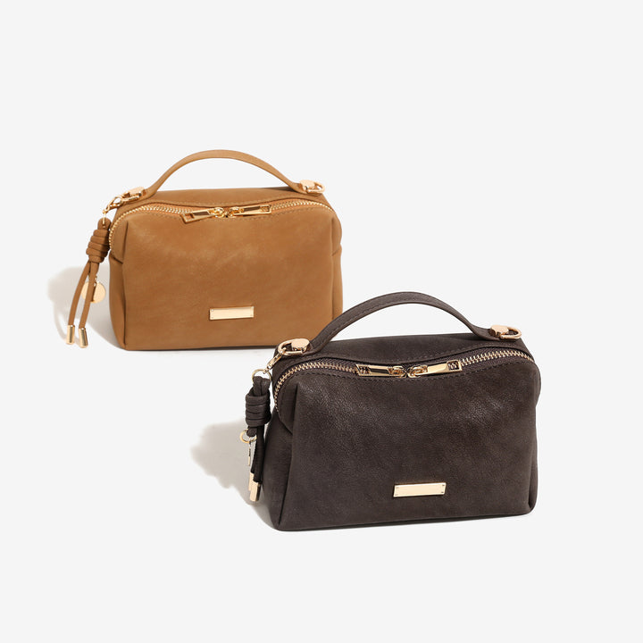 Damen Kosmetiktasche mit elegantem Design und goldenen Akzenten Nord Taschen