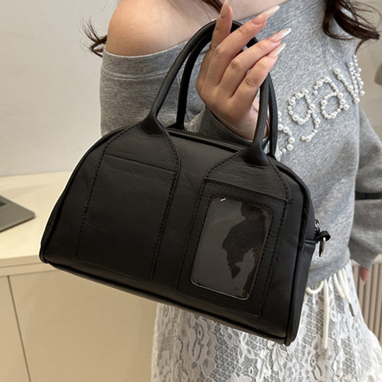 Damen Mini-Handtasche mit niedlichem Plüschanhänger und filigraner Schleifenverzierung Nord Taschen