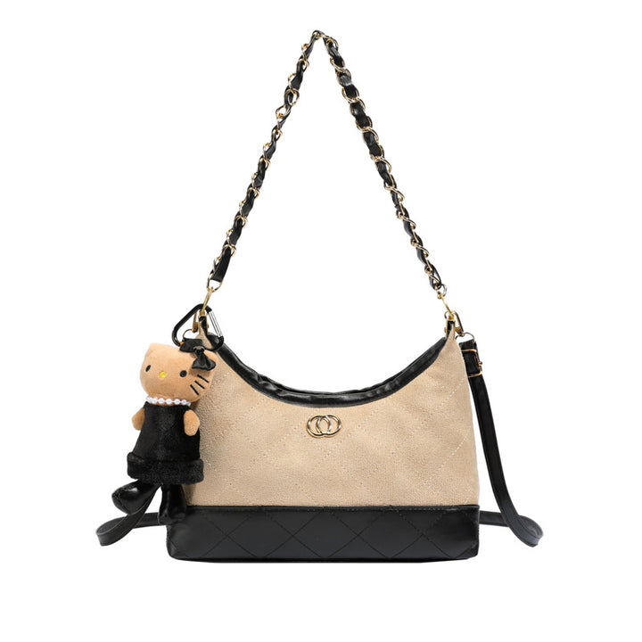 Damen modische Handtasche mit Kette und charmantem Anhänger Nord Taschen