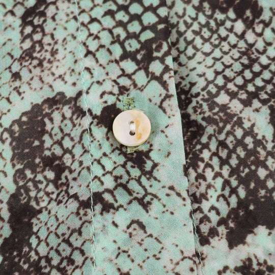 Damen Bluse mit Wasserfall-Schalkragen und Schlangenprint Nord Taschen