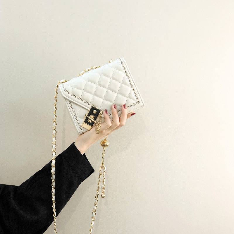 Damen Clutch-Tasche mit luxuriösem Kettenriemen und edlem Steppmuster Nord Taschen