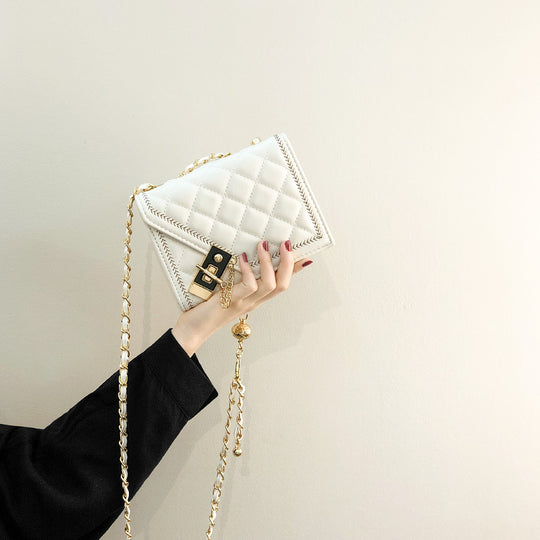 Damen Clutch-Tasche mit luxuriösem Kettenriemen und edlem Steppmuster Nord Taschen