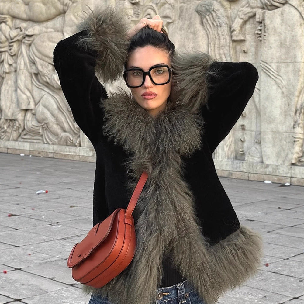 Damen Kurzmantel aus Kunstpelz mit voluminösem Lockenbesatz Nord Taschen