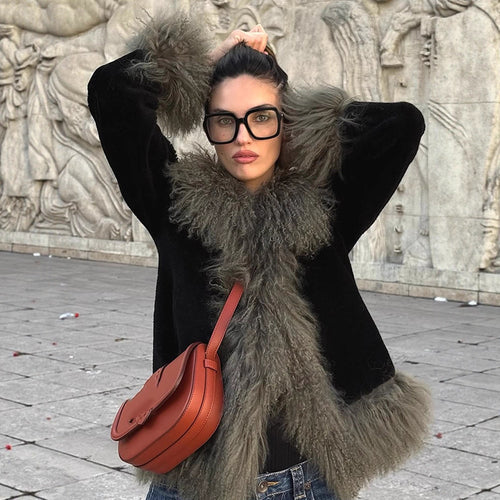 Damen Kurzmantel aus Kunstpelz mit voluminösem Lockenbesatz Nord Taschen