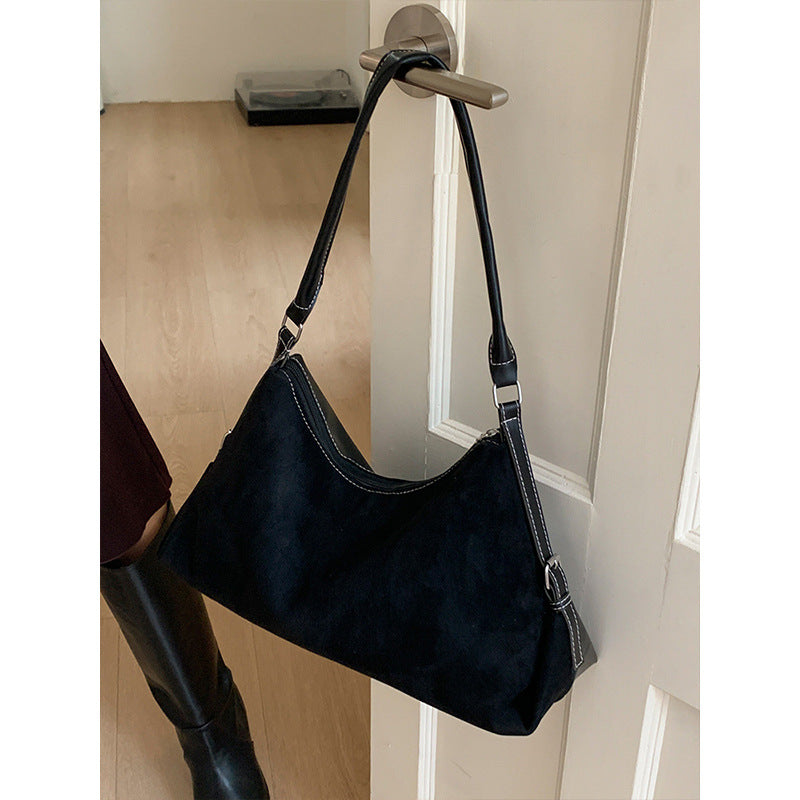 Damen modische Schultertasche aus weichem Veloursleder Nord Taschen