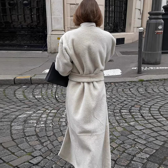 Damen Maxilanger Oversize-Teddymantel mit minimalistischem Stehkragen und verdeckter Druckknopfleiste Nord Taschen