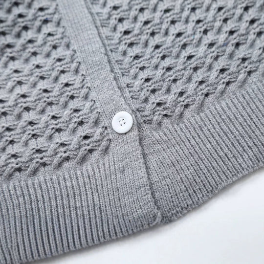 Damen Struktur-Strickjacke mit Rundpasse, texturierter Maschenoptik und Knopfleiste Nord Taschen