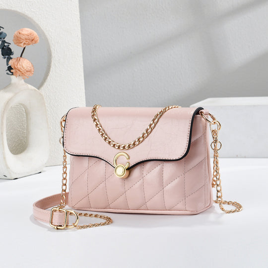 Damen Umhängetasche mit elegantem Steppdesign und goldenen Kettenakzenten Nord Taschen