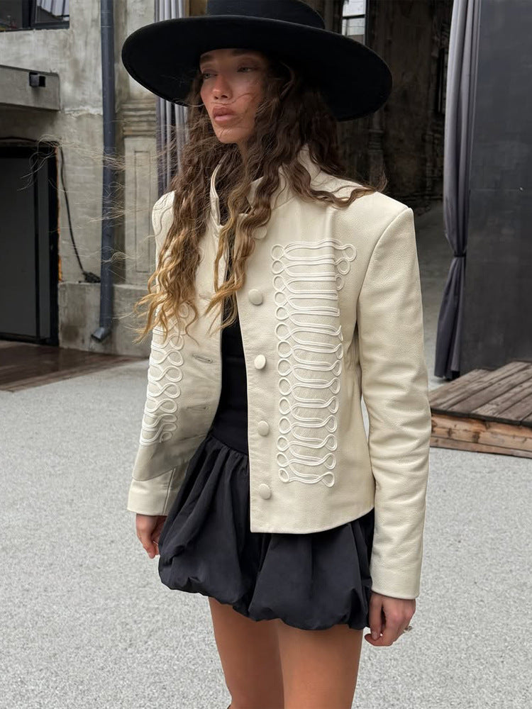 Damen Kurzjacke im Military-Stil mit dekorativer Kordverzierung und Stehkragen Nord Taschen