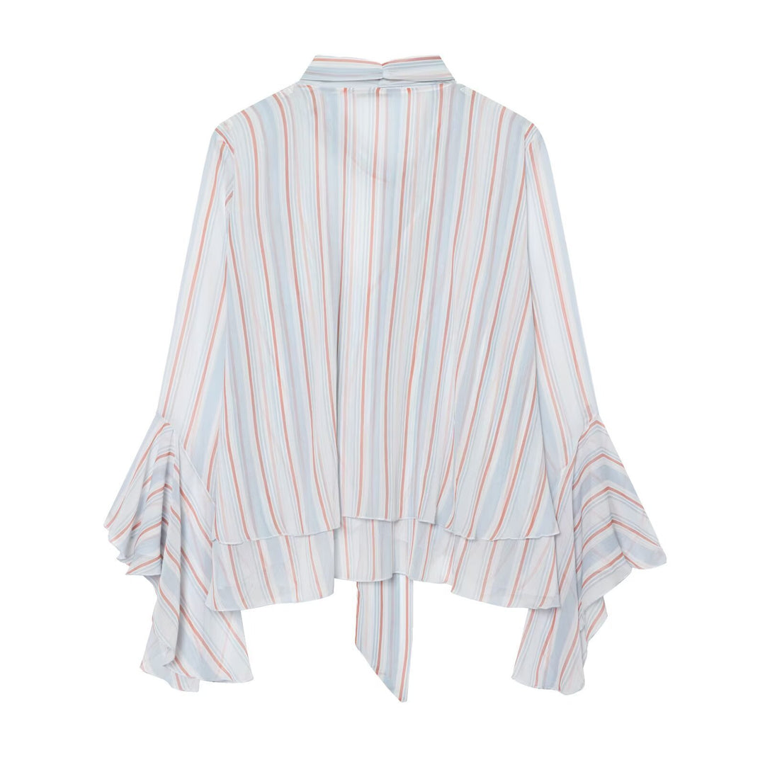 Damen Leichte Chiffonbluse mit Schluppe, Volant-Saum und ausgestellten Trompetenärmeln Nord Taschen