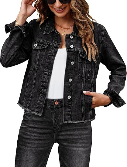 Damen Kurz geschnittene Jeansjacke mit Fransen-Saum und aufgesetzten Brusttaschen Nord Taschen