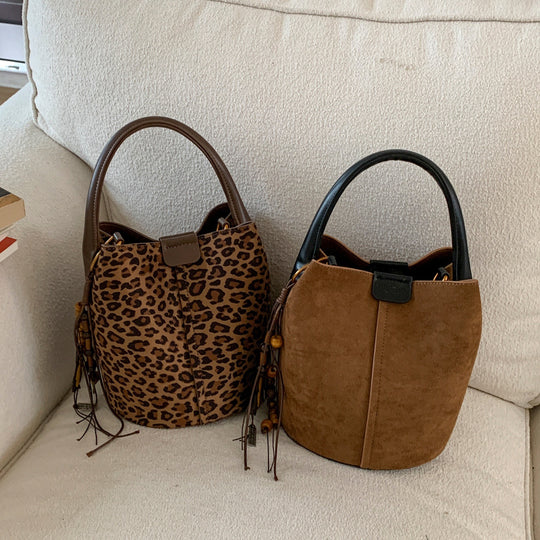 Damen Handtasche mit modernem Design und verspielten Applikationen Nord Taschen
