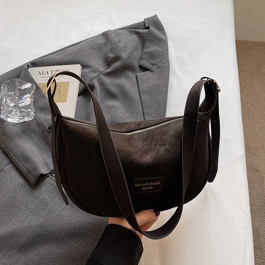 Damen elegante Umhängetasche mit lässiger Silhouette und verstellbarem Riemen Nord Taschen