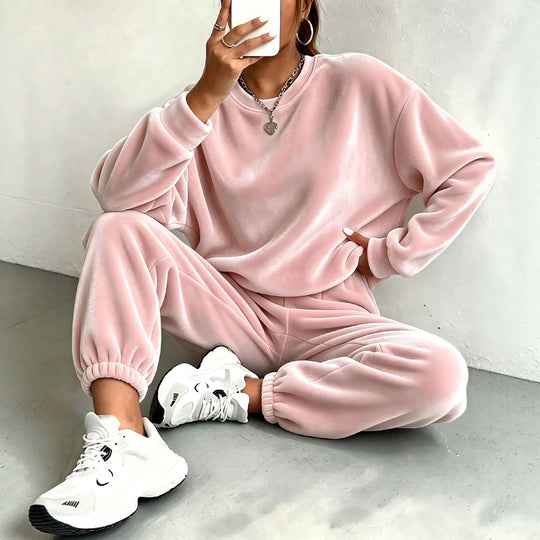 Damen Oversize Samt-Jogginganzug mit Rundhalsausschnitt und elastischen Bündchen Nord Taschen