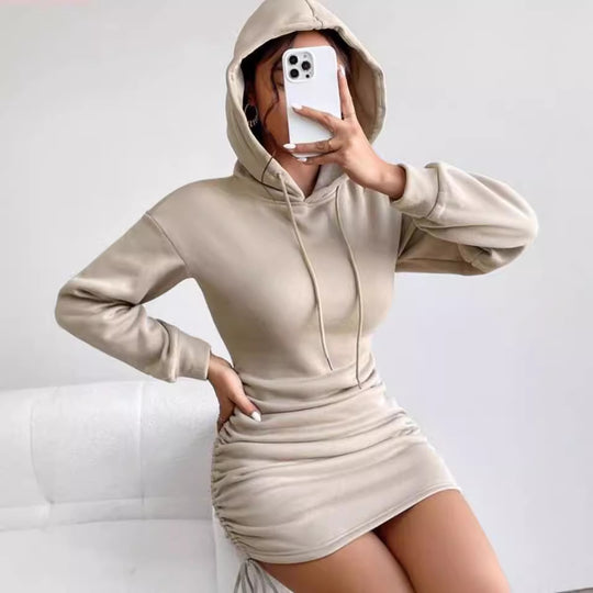 Damen Kapuzenkleid im Sweatshirt‑Stil mit gerafftem Minirock und Kordelzügen Nord Taschen