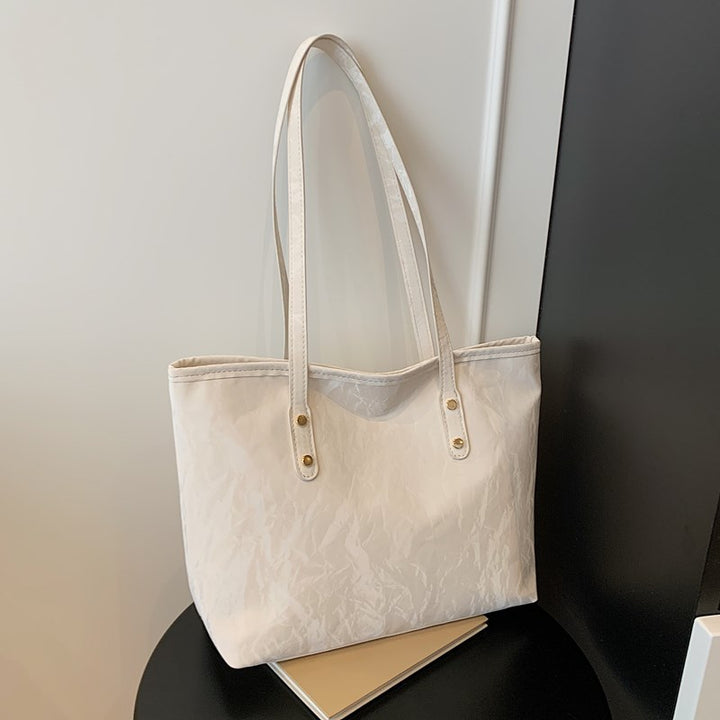 Damen elegante Tragetasche mit strukturiertem Design und modischen Akzenten Nord Taschen