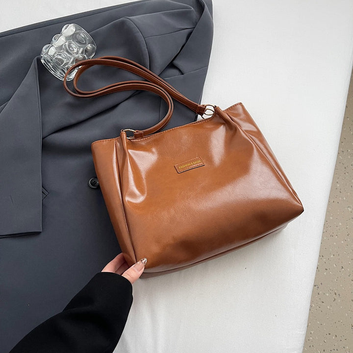 Damen Zeitlose Handtasche mit elegantem Design und abnehmbarem Anhänger Nord Taschen