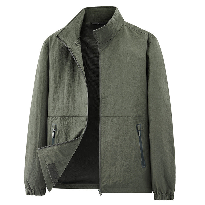 Herren Minimalistische Funktionsjacke mit Stehkragen, atmungsaktivem Meshfutter und wasserabweisenden Reißverschlüssen Nord Taschen