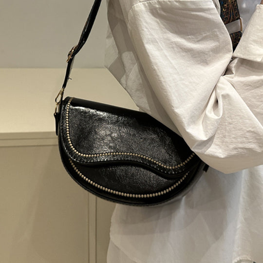 Damen Umhängetasche mit verzierten Kettendetails und dekorativem Schulterriemen Nord Taschen