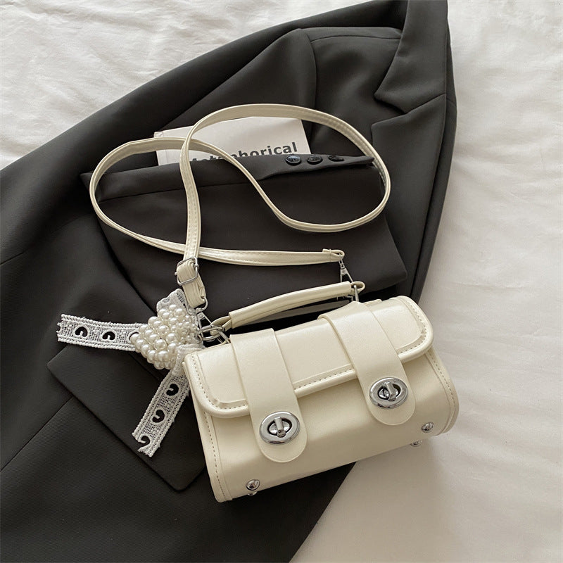 Damen Mini-Handtasche mit dekorativen Details Nord Taschen